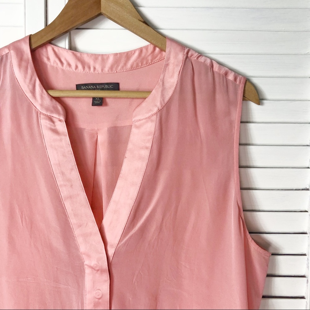 Banana Republic silk sleeveless blouse